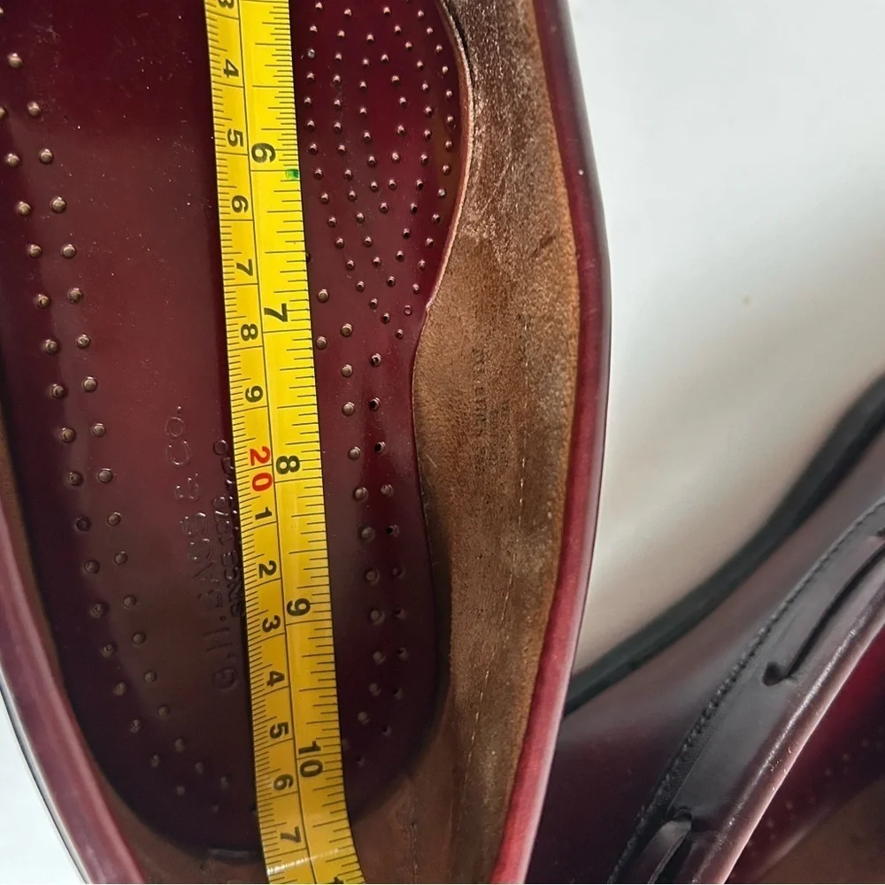 G.H. Bass & Co burgundy tassel kiltie Weejuns loafers drees shoes slip ons